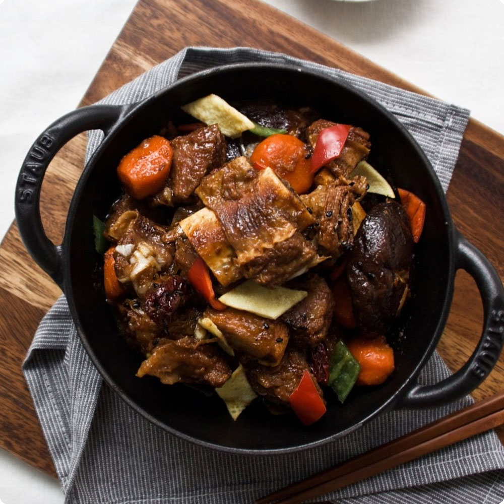 [미추홀] 풍부한 재료와 비결의 소스로 맛을 낸 소갈비찜